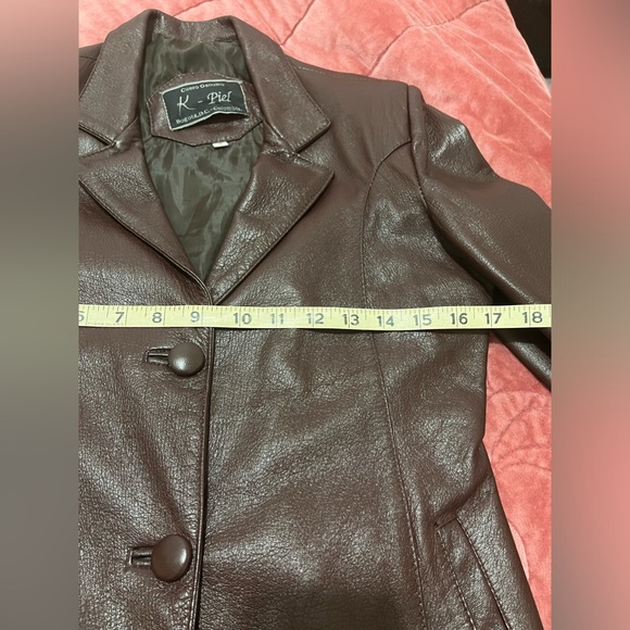 Genuine Leather Jacket in perfect condition ! - Picture 4 of 13